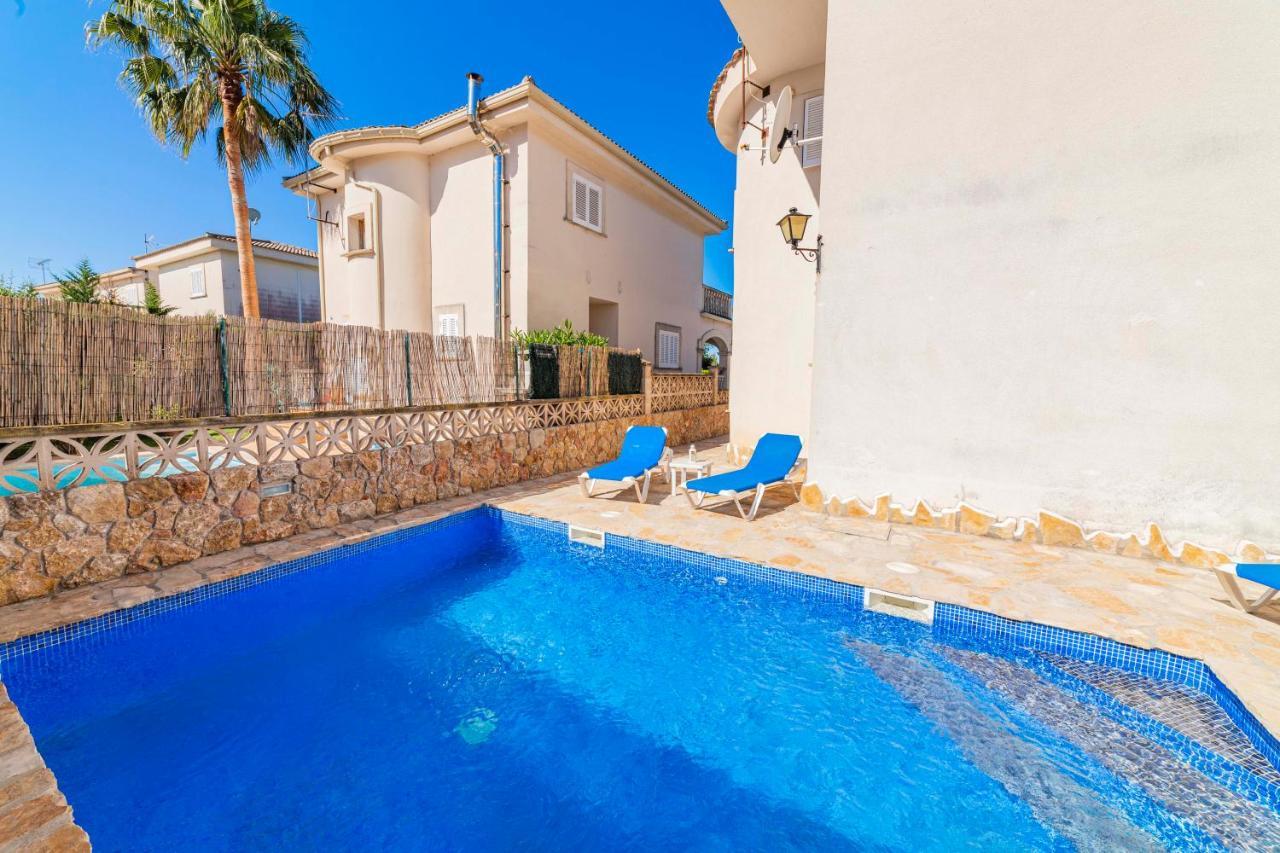 Benestar Pool And Beach In Platja De Muro Villa Екстериор снимка